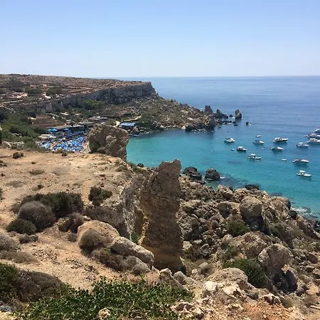Walking Distance To Ghadira Bay